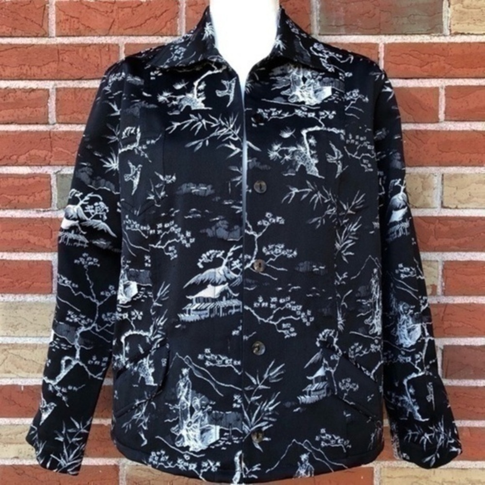 Chico’s Zenity Janice Asian Inspired Print Black White Button Front Jacket 🧥